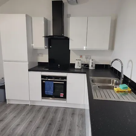 22pwt09 - 1 Bed Flat 4th Floor With Lift Скарборо