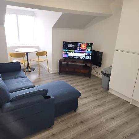 22pwt09 - 1 Bed Flat 4th Floor With Lift Scarborough