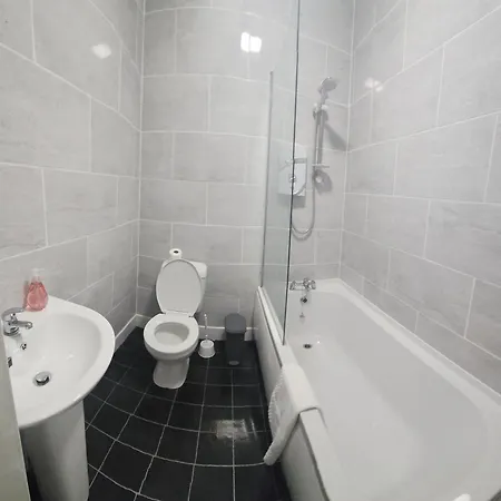 22pwt09 - 1 Bed Flat 4th Floor With Lift